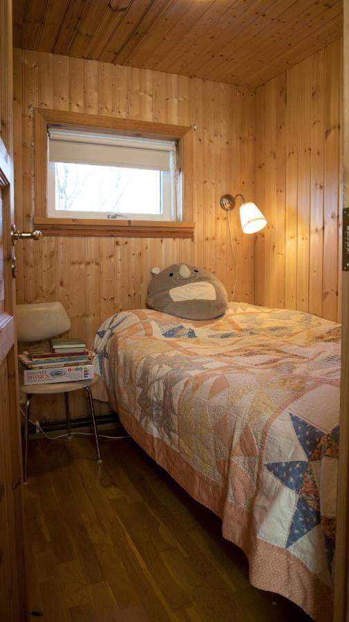 Feriehus Northen Lights Cabin, Riverside, Mountain View *